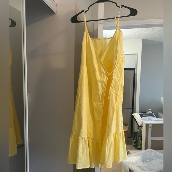 Yellow Linen Dress - Picture 2 of 5